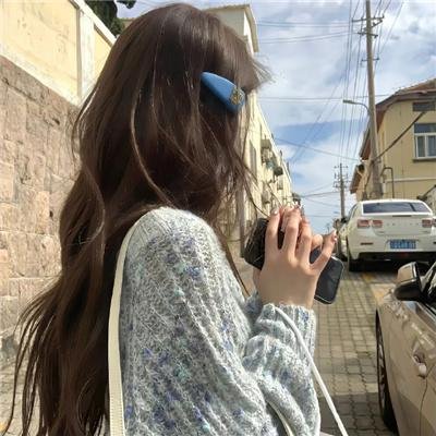 比基尼少女